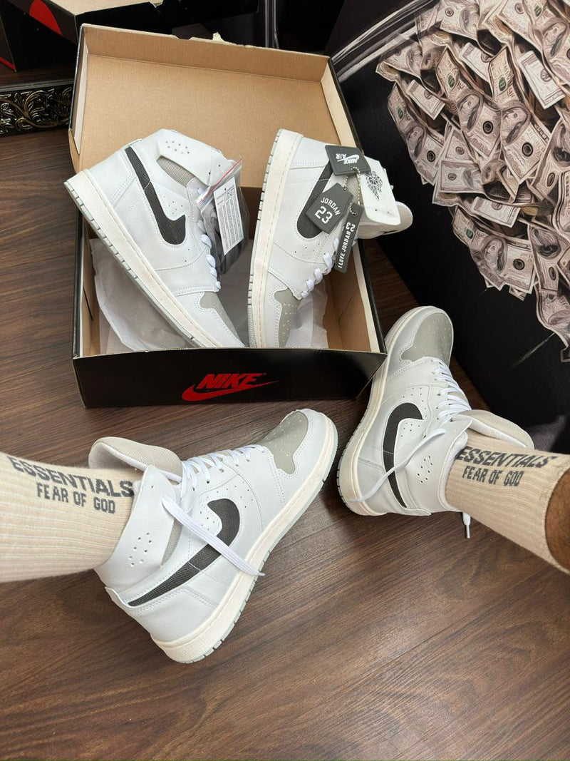 NIKE AIR JORDAN 1 ZOOM