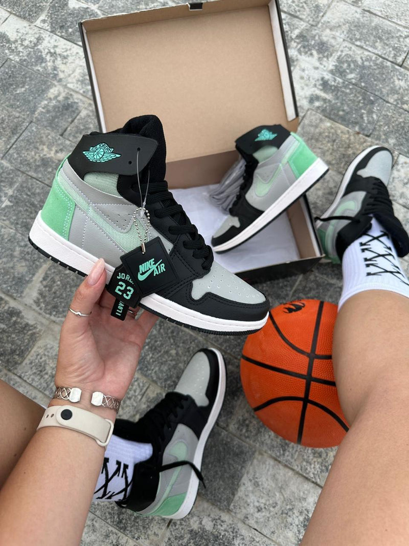 NIKE AIR JORDAN 1 ZOOM