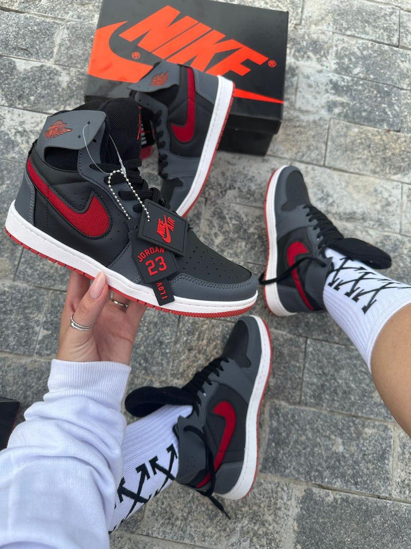 NIKE AIR JORDAN 1 ZOOM