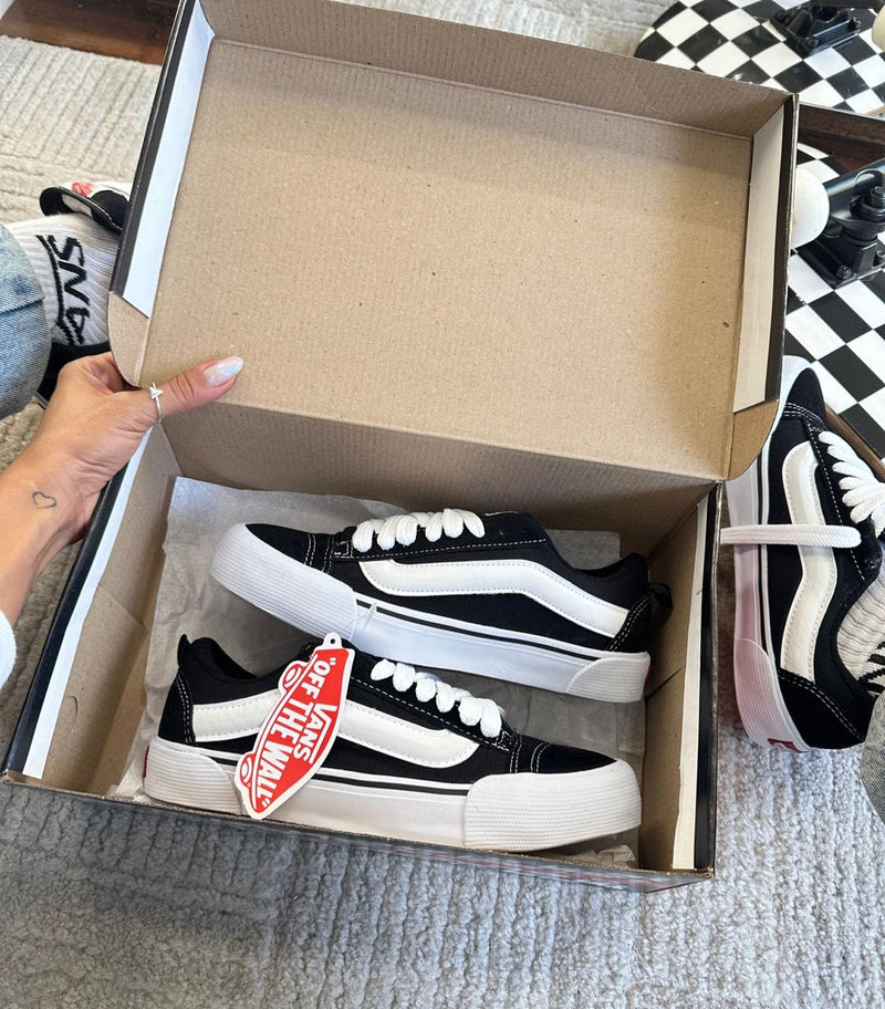 VANS KNU SKOOL BLACK WHITE