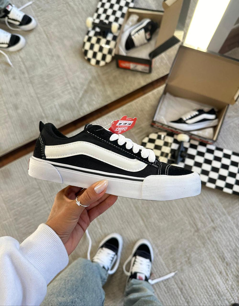 VANS KNU SKOOL BLACK WHITE